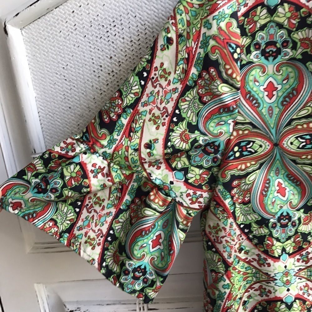 ANN TAYLOR LOFT PAISLEY TOP💗